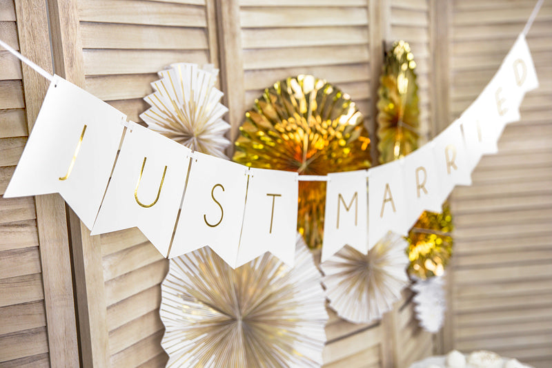 Wimpelkette Just Married weiß 20x77cm